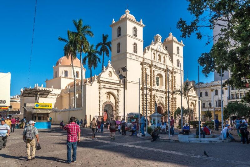 honduras-opens-the-‘bitcoin-valley’-in-santa-lucia
