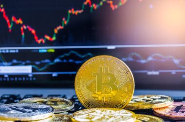 bitcoin-breaks-below-realized-price-as-bears-push-btc-below-$21.4k
