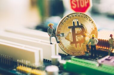 crypto-mining-pool-poolin-halts-btc-and-eth-withdrawals-due-to-“liquidity-issues”
