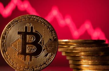 bitcoin-struggles-as-more-bearish-signs-appear;-can-bulls-defend-$15,500?