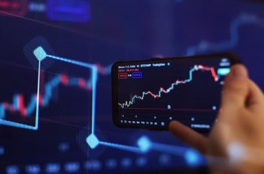 what-factors-cause-the-cryptocurrency-value-to-fluctuate?