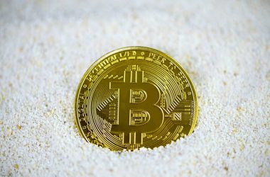 warren-buffett-still-sees-bitcoin-as-a-‘gambling-token’