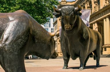 bitcoin-price-prediction:-analyst’s-btc-forecast-amid-bulls-attempts-to-reclaim-key-area