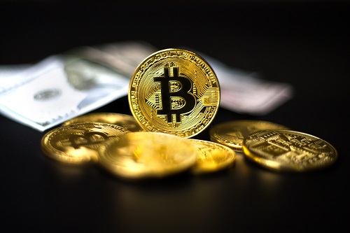 us-default-will-see-bitcoin-become-a-more-trusted-safe-haven-asset-than-the-dollar,-survey-says
