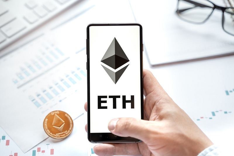coinbase-temporarily-pauses-eth-staking-reward-payouts