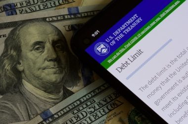 crypto-market-stalls-as-investors-weigh-debt-ceiling-talks:-should-you-buy-metacade-now?