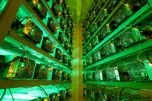 report:-bitcoin-mining-stocks-–-extreme-volatility-and-underperforming-bitcoin