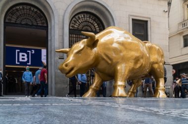 valkyrie-investments-suggests-bitcoin’s-price-could-surge-to-$37k-soon