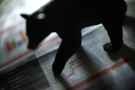 bitcoin-nvt-golden-cross-says-btc-is-overpriced,-decline-soon?