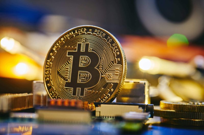 bitcoin-could-hit-$120,000-by-the-end-of-2024:-standard-chartered