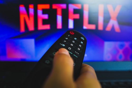 netflix-flips-vfx-play-with-ai-powered-green-screen