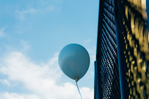 helium-price-spikes-as-bitcoin-and-ethereum-hover-at-key-levels