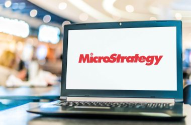 bitcoin-focused-microstrategy-stock-has-22%-upside-–-analyst-says
