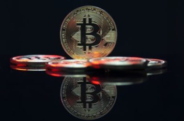 bitcoin-funding-rates-most-positive-since-feb,-long-squeeze-soon?