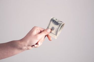 curve-finance-exploiter-returns-61,000-eth-after-protocol’s-stern-warning
