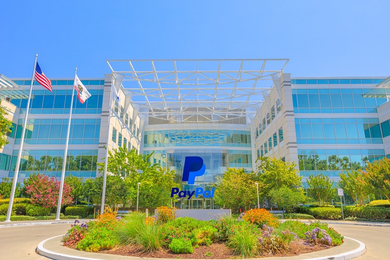 concerning-revelation:-paypal’s-stablecoin-can-wipe-out-account-balances