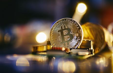 bitcoin-nvt-flashes-buy-signal,-bottom-in?