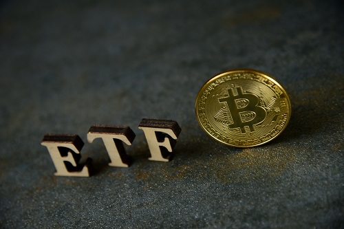 bitcoin-spot-etf?-experts-say-sec-has-“very-little-wiggle-room”