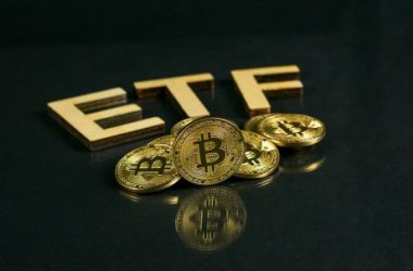 bloomberg-analysts-raises-approval-chances-of-spot-bitcoin-etf-to-75%