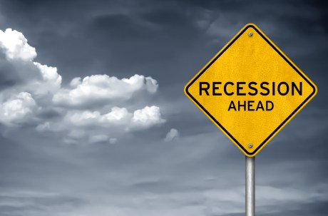 bitcoin-and-cryptos-poised-for-final-surge-before-us-recession,-here’s-why