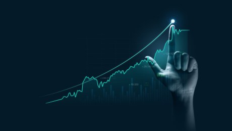 bitcoin-spot-etfs:-research-firm-predicts-inflows-over-70,000-btc,-this-price-target