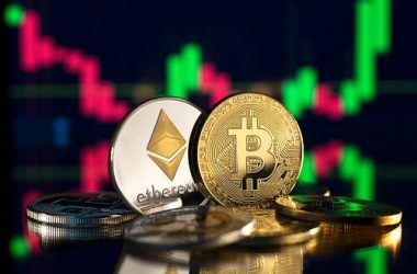 bitcoin-holds-steady-as-dxy-advance-hurts-stocks