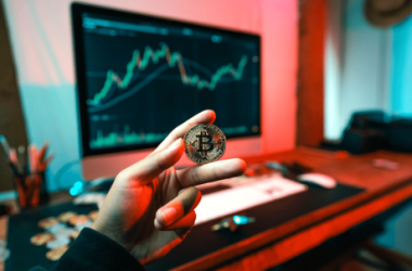bitcoin-investment-strategy:-analyst-sets-hefty-exit-price