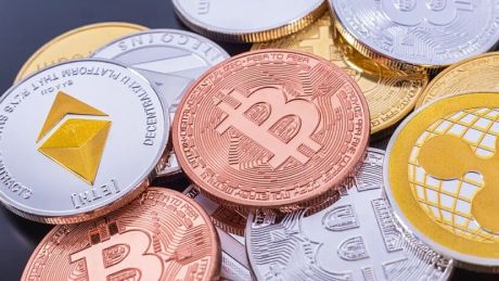 man-makes-a-fortune-with-$22-in-bitcoin:-3-altcoins-for-october-2023-that-can-do-this
