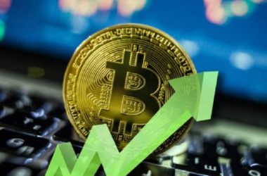 bitcoin-price-surges-past-$30,000,-here’s-why