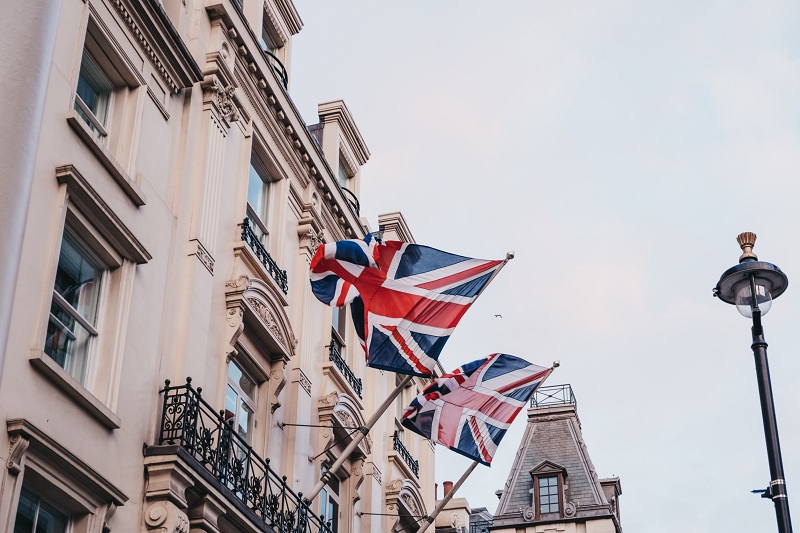 marinade-finance-ceases-operations-in-the-uk-citing-fca-compliance-concerns