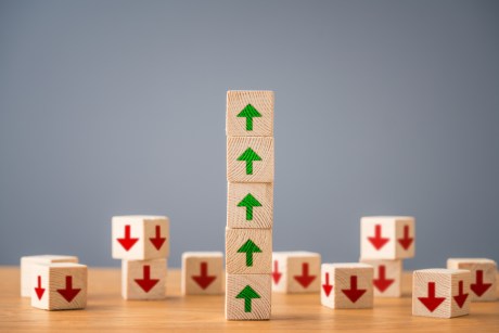 link-price-breaks-above-$15-with-33%-rally-–-is-$18-the-next-stop?