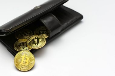 jack-dorsey’s-company,-block,-launches-bitkey-bitcoin-hardware-wallet
