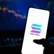 solana-saga-orders-scrapped-as-$30-million-bonk-token-package-overshadows-device’s-value