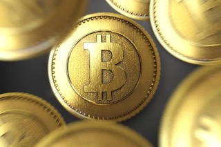 bitcoin-whales-sell-50,000-btc-worth-$2.2-billion,-is-the-rally-over?