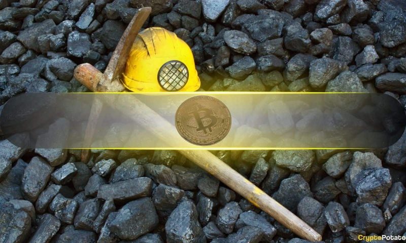 bitcoin-miners-unload-3,000-btc,-eyes-on-price-impact:-data