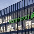 robinhood-plans-to-list-bitcoin-etf-soon-as-this-new-hybrid-exchange-joins-the-race