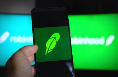 robinhood’s-shib-holdings-hit-36.684t-amidst-burns-and-whales’-accumulation