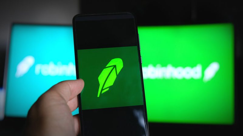 robinhood’s-shib-holdings-hit-36.684t-amidst-burns-and-whales’-accumulation