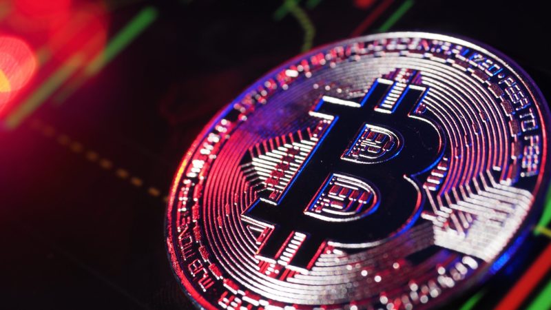 sei,-sui,-rune-slump-as-bitcoin-drops-amid-grayscale-dump