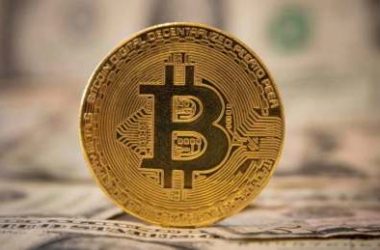 analyst-predicts-bitcoin-consolidation,-eyes-long-term-price-target-of-$500,000