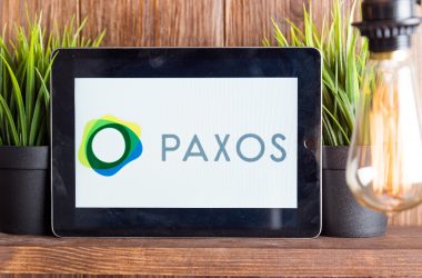 paxos-and-chainlink-power-up-paypal’s-pyusd-with-price-feed-integration