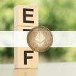 ark-invest-wants-to-add-staking-to-its-spot-eth-etf:-will-the-sec-approve?