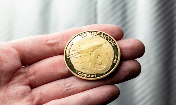 the-graph-and-dogecoin-price-surge-as-nuggetrush-hit-$2.6-million-in-presale