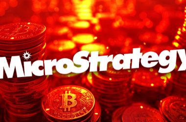 microstrategy-looks-to-raise-another-$500-million-via-debt-to-buy-more-‘apex-property’