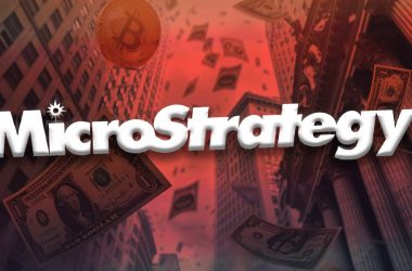 analysts-warn-microstrategy’s-plan-to-fuel-bitcoin-buys-with-debt-could-backfire