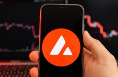 avax-soars-9%-as-avalanche-and-chainlink-announce-partnership-for-global-asset-circulation