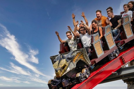 hold-onto-your-seats:-xrp-primed-for-90%-rally,-according-to-top-analyst