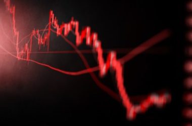 bitcoin-supply-in-loss-hits-10%-after-crash:-what-happened-last-time
