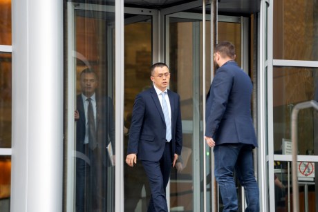 breaking:-former-binance-ceo-cz-behind-bars:-sentenced-to-jail-for-4-months