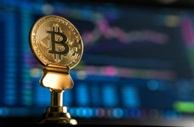 bitcoin-relative-open-interest-lowest-since-feb,-analyst-says-“hard-to-be-bearish”